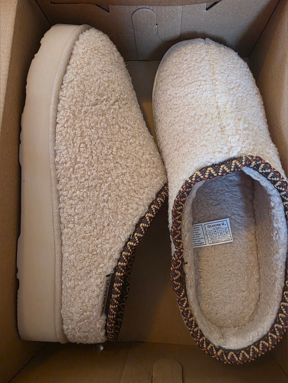 Gently Used Bearpaw Snuggle Martis Size 13